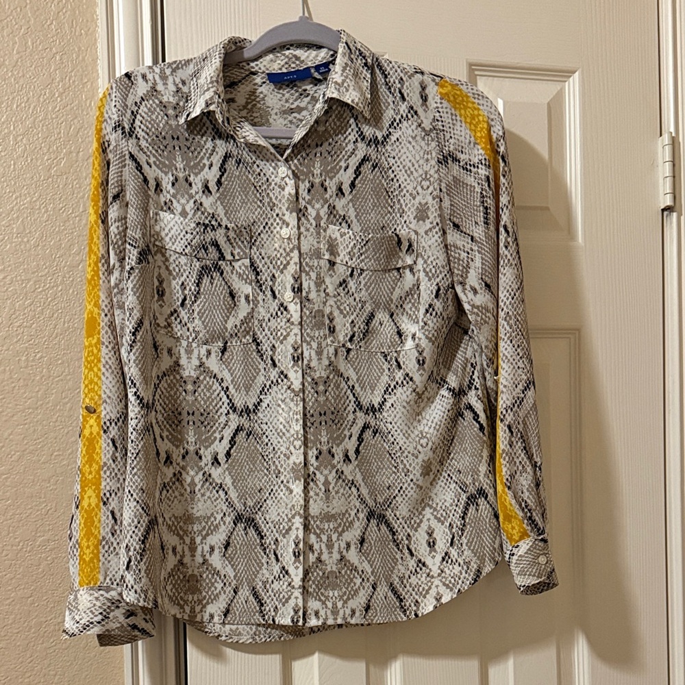 Apt. 9 Snakeskin Print Shirt with Black and Cream